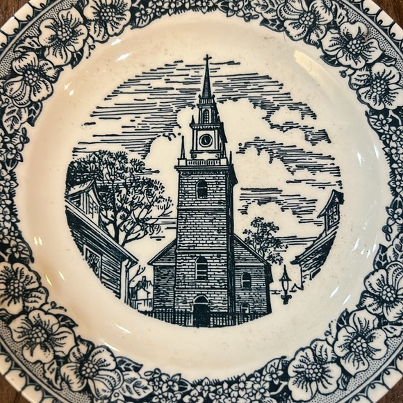 Vintage Royal China Colonial Heritage Blue Clock Tower Saucer Made in USA - Picture 2 of 3